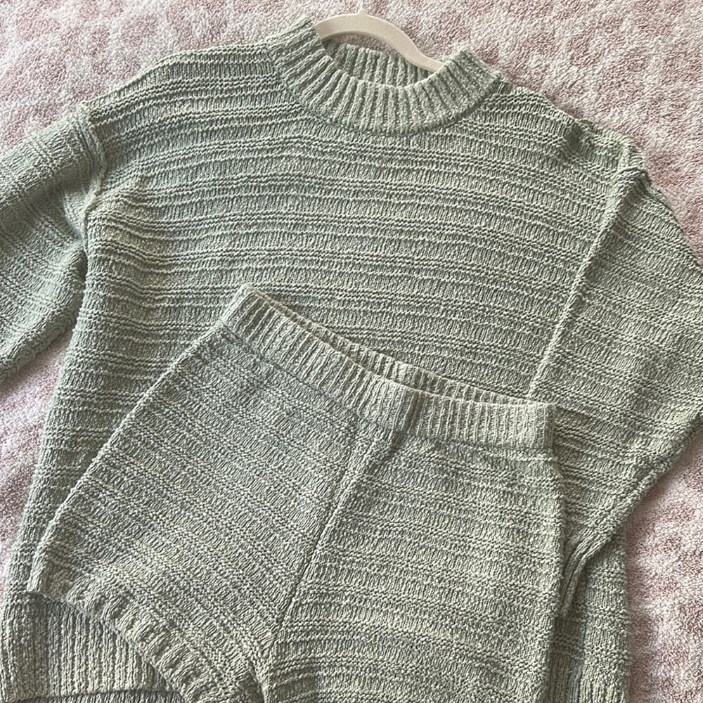 Women's Green Sweater Set